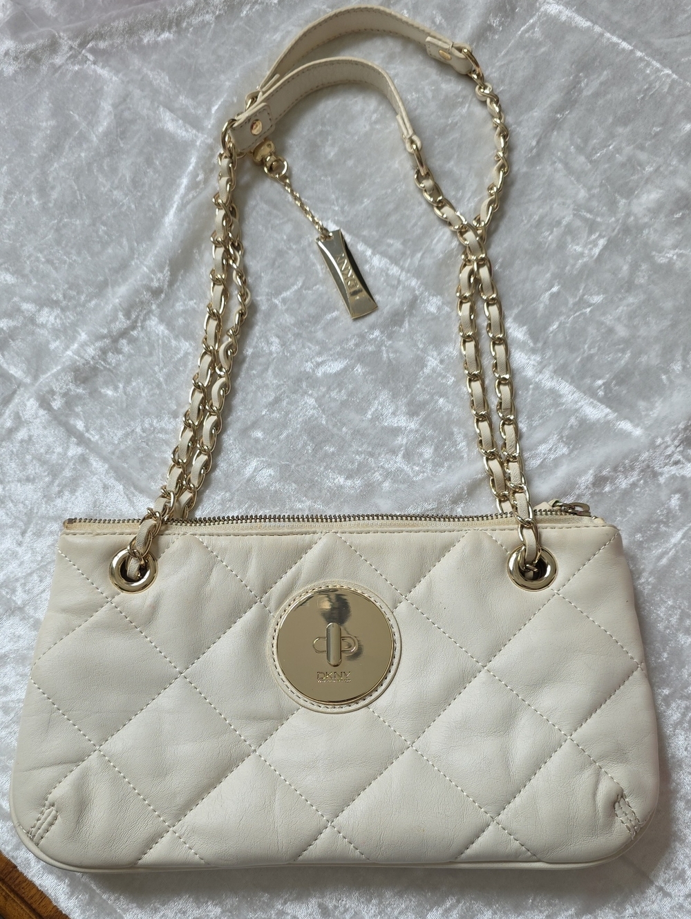 DKNY Cream Quilted Shoulder/crossbody Neutral Bag with Gold Chain Strap